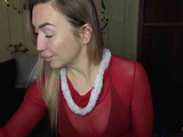 Jullyblondkiss webcam