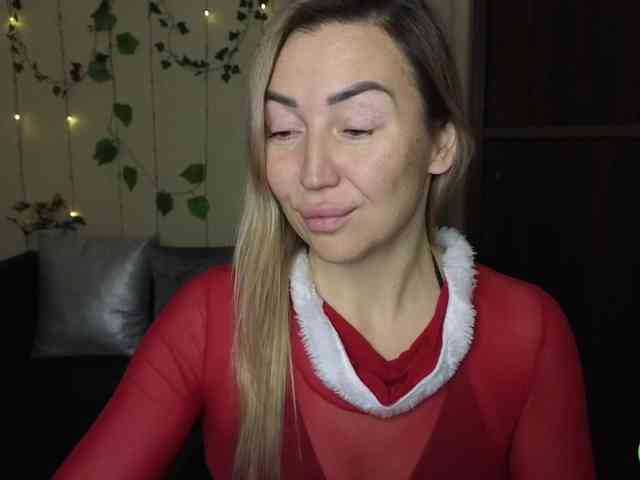 Jullyblondkiss webcam