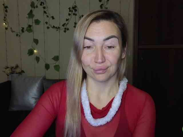 Jullyblondkiss webcam