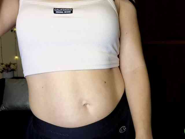 Jullyblondkiss webcam