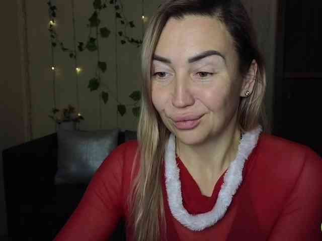 Jullyblondkiss webcam