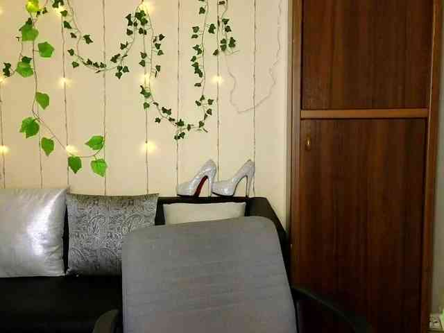 Jullyblondkiss webcam