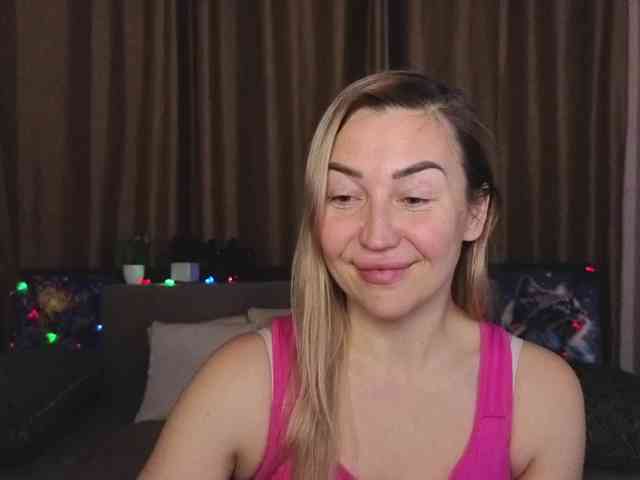 Jullyblondkiss webcam