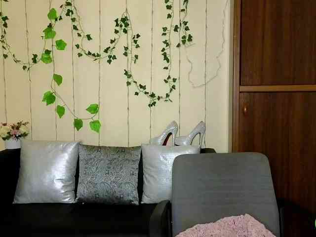 Jullyblondkiss webcam