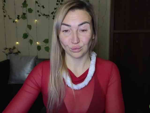 Jullyblondkiss webcam