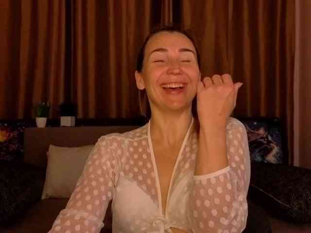 Jullyblondkiss webcam