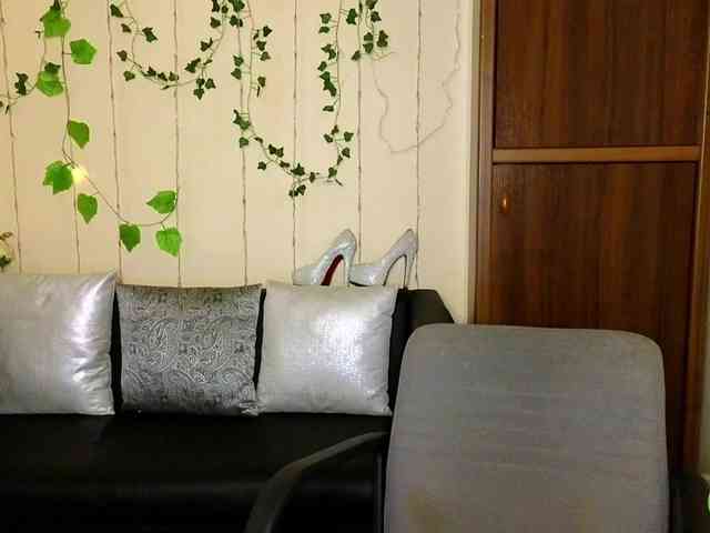 Jullyblondkiss webcam