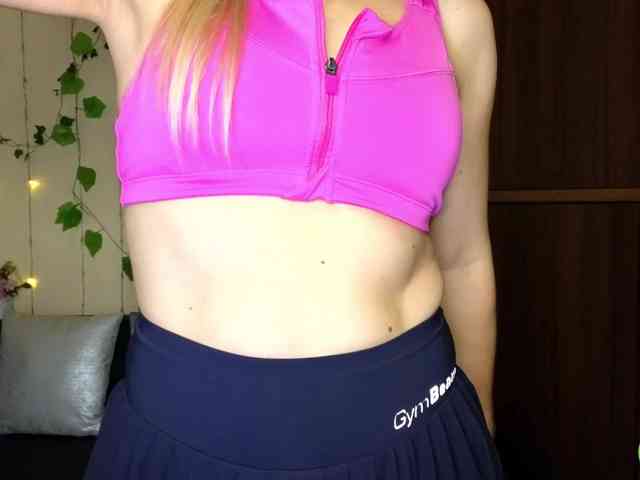 Jullyblondkiss webcam