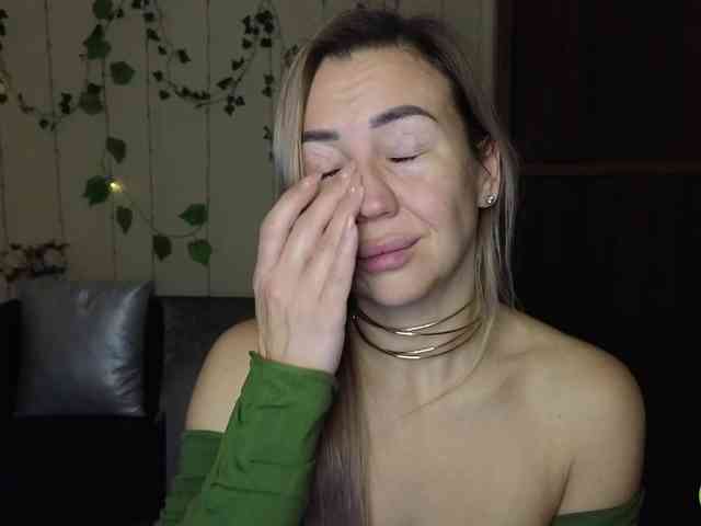 Jullyblondkiss webcam