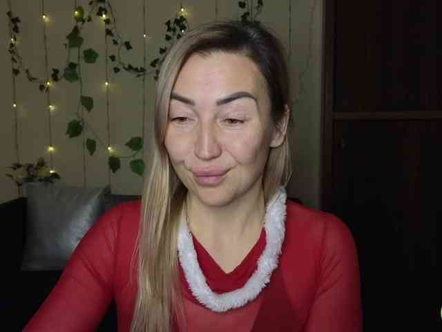 Jullyblondkiss webcam