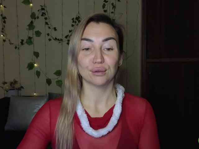 Jullyblondkiss webcam