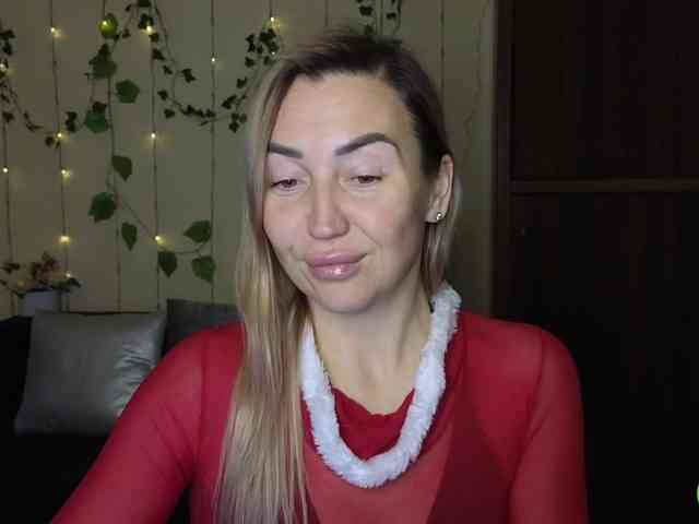 Jullyblondkiss webcam