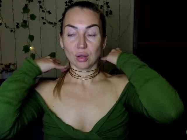 Jullyblondkiss webcam