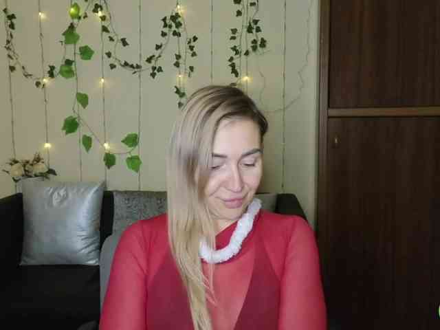 Jullyblondkiss webcam