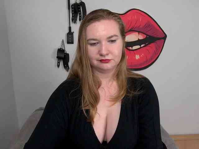 NikkiWild webcam