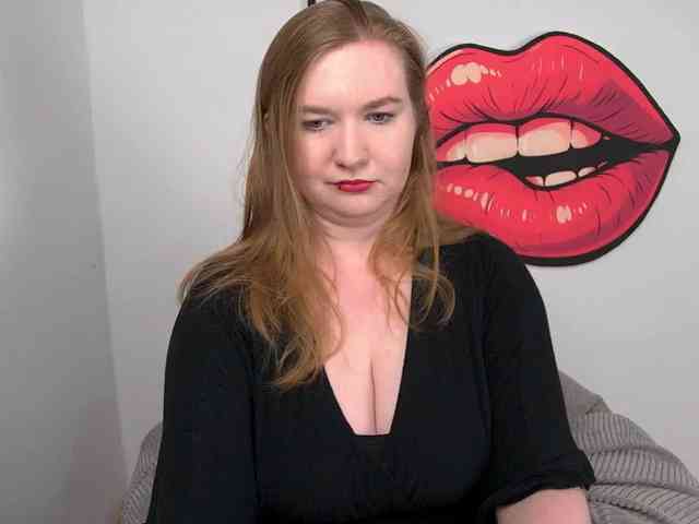 NikkiWild webcam