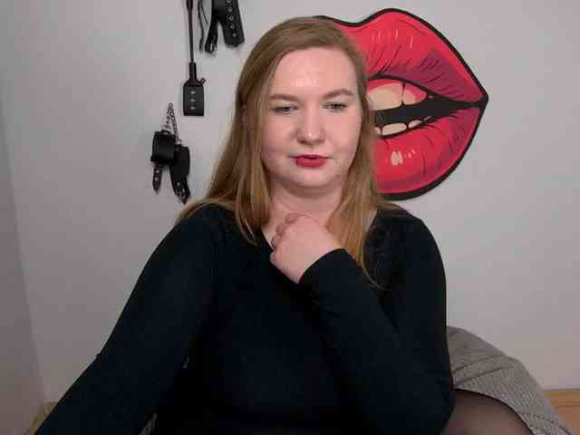 NikkiWild webcam