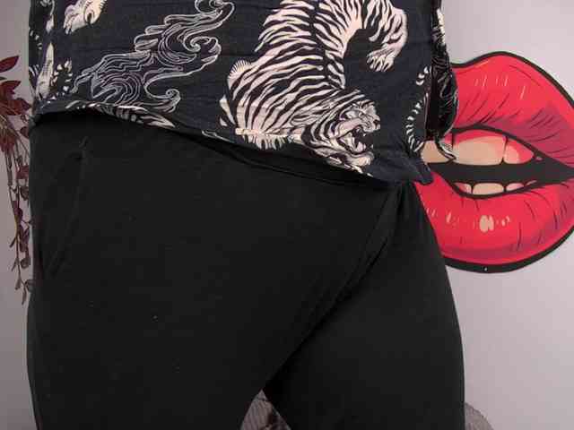 NikkiWild Live Webcam on BongaCams