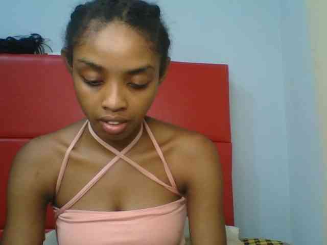 Brightness Live Webcam on BongaCams