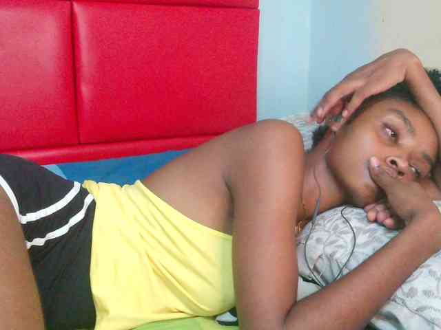 Brightness Live Webcam on BongaCams