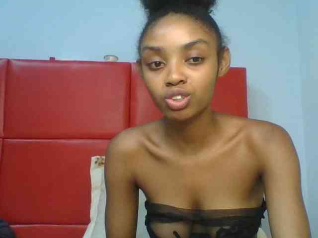 Brightness Live Webcam on BongaCams