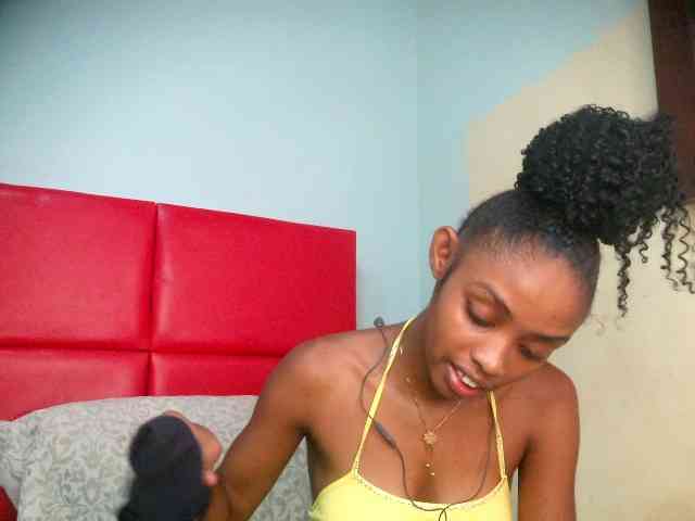 Brightness Live Webcam on BongaCams