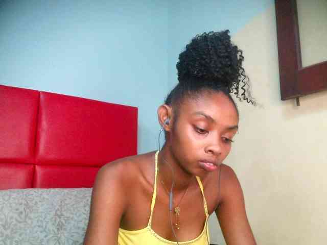 Brightness Live Webcam on BongaCams