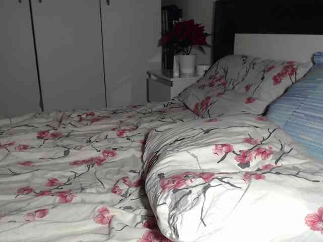 petitedanielle webcam