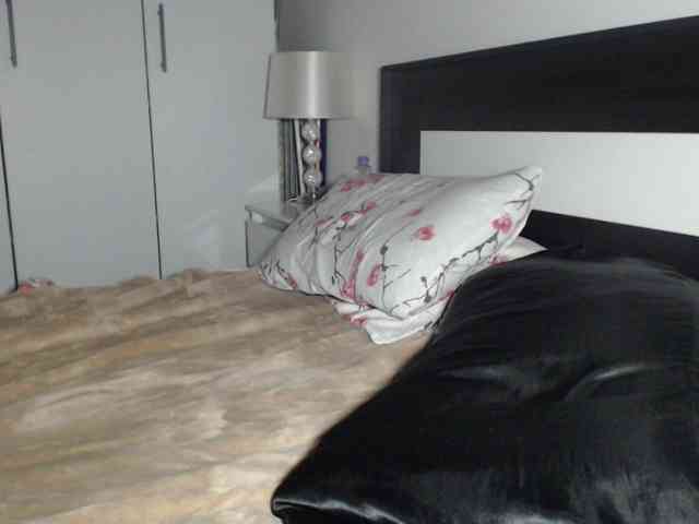 petitedanielle webcam