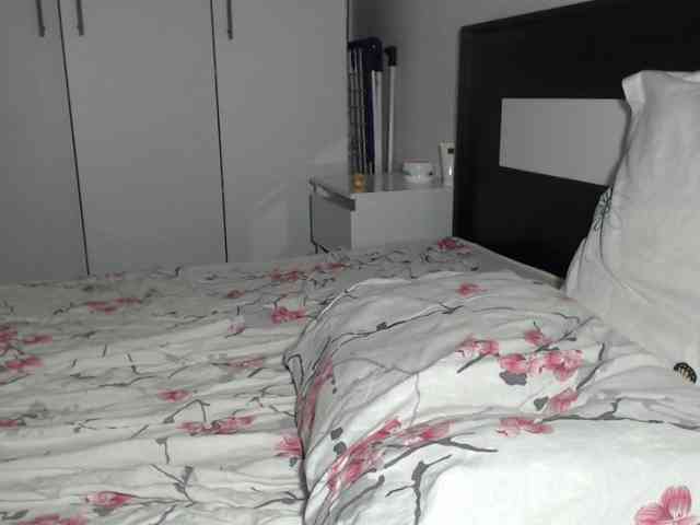 petitedanielle webcam