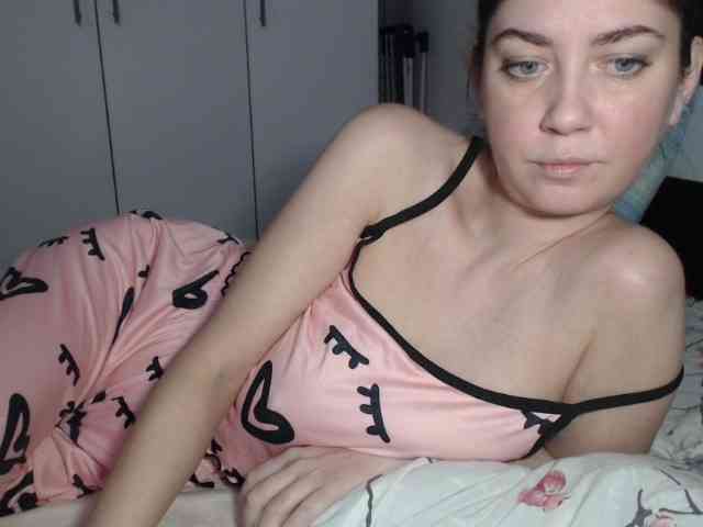 petitedanielle webcam