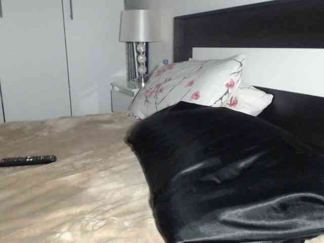 petitedanielle webcam