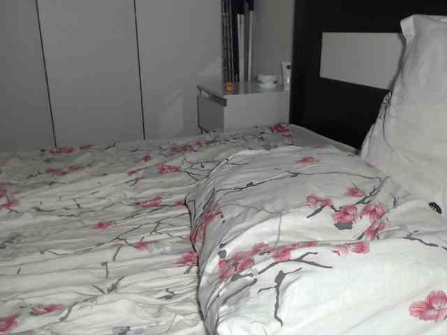 petitedanielle webcam