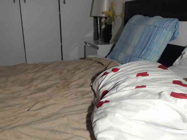 petitedanielle webcam