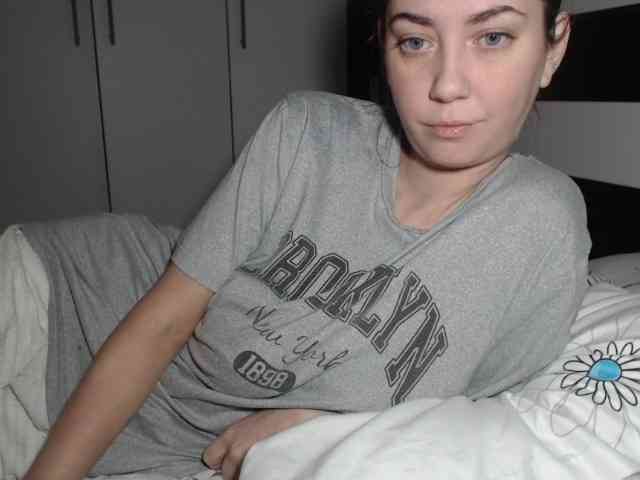 petitedanielle webcam