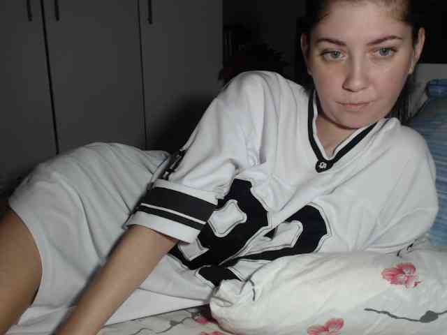 petitedanielle webcam