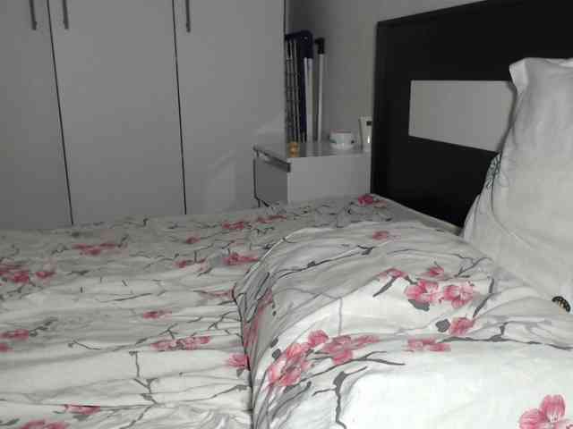 petitedanielle webcam