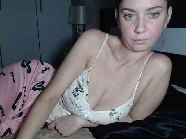 petitedanielle webcam