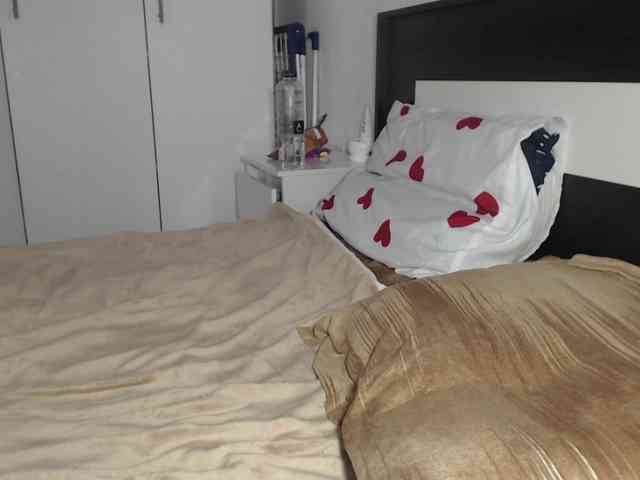 petitedanielle webcam