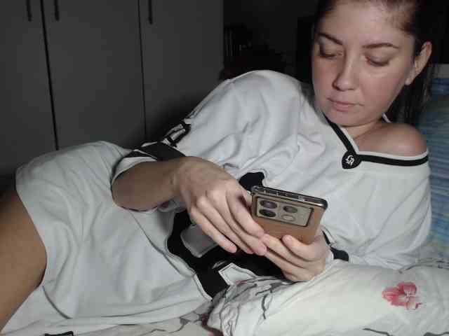 petitedanielle webcam