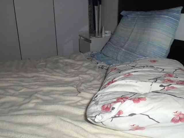 petitedanielle webcam