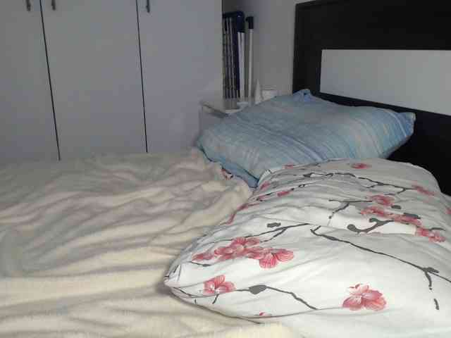 petitedanielle webcam