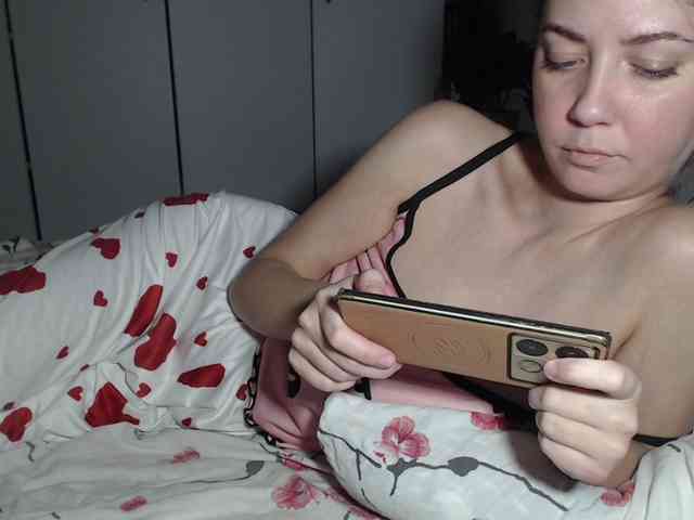 petitedanielle webcam