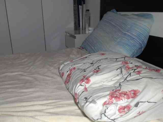 petitedanielle webcam