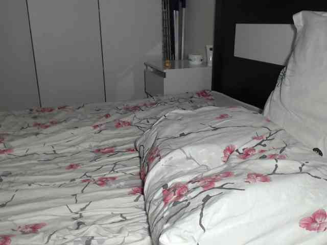 petitedanielle webcam