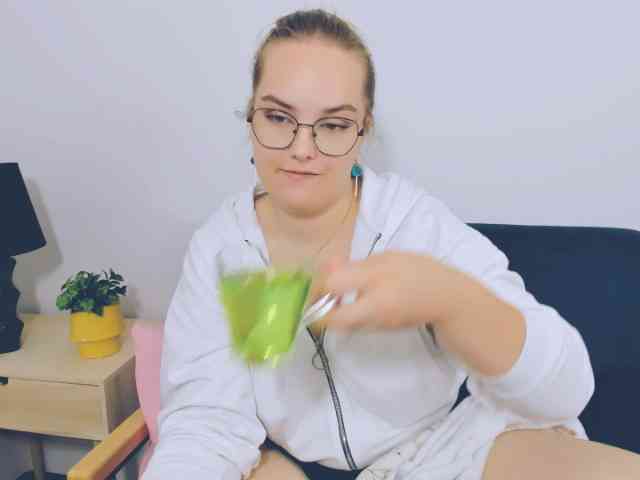 AlicePretty69