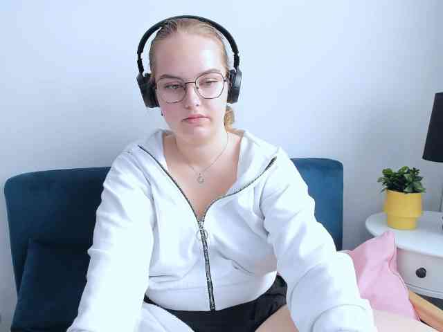 AlicePretty69 AlicePretty69