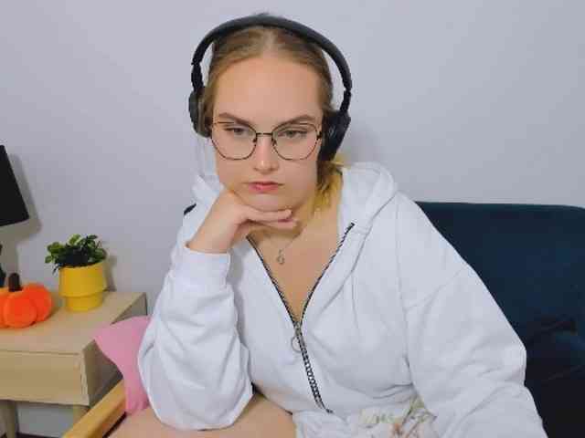 AlicePretty69 webcam