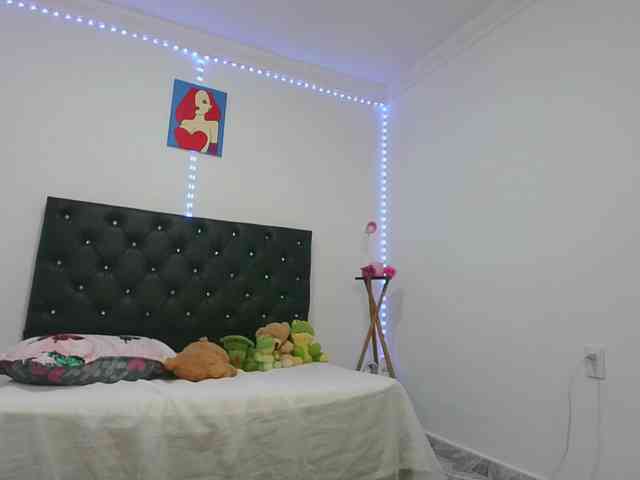 nikyy-19 webcam