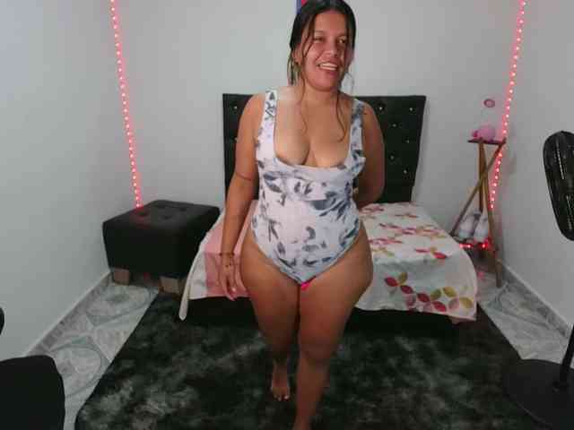 nikyy-19 webcam